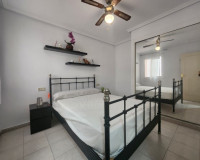 Objekte zum Wiederverkauf - Wohnung - Torrevieja - Playa del Acequión