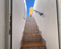 Sale - Bungalow Planta Alta - Los Montesinos