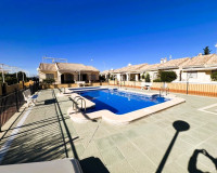 Sale - - CHALET - Guardamar del Segura