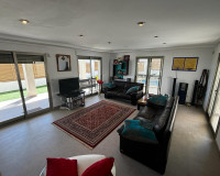 Sale - Villa - Cox