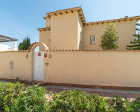 Sale - Villa - Torrevieja - La Mata