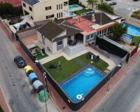 Sale - Villa - Torrevieja - TORREVIEJA