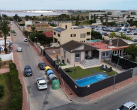 Sale - Villa - Torrevieja - TORREVIEJA