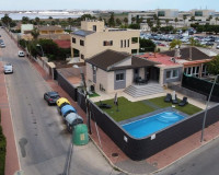 Sale - Villa - Torrevieja - TORREVIEJA
