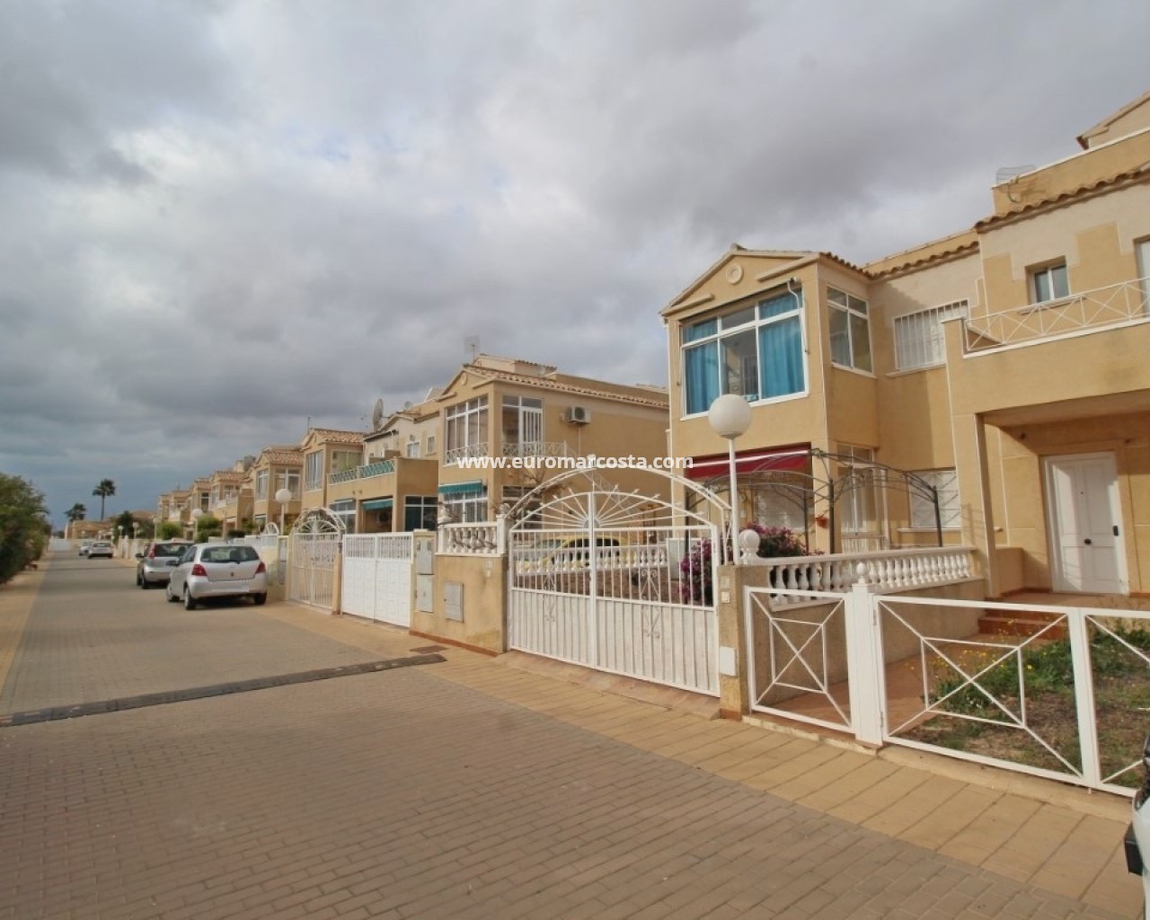 Stadthaus · Objekte zum Wiederverkauf · Torrevieja · 3892