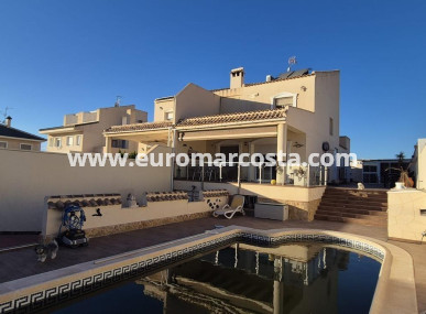 Stadthaus - Objekte zum Wiederverkauf - Torrevieja - TORREVIEJA