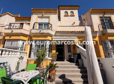 Townhouse - Sale - El Raso - El Raso