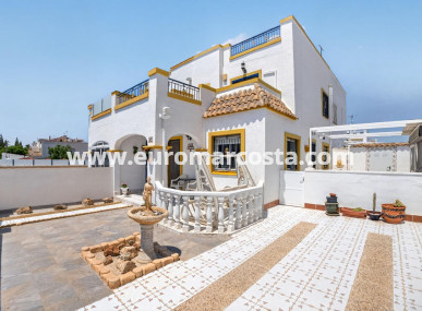 Townhouse - Sale - Torrevieja - TORREVIEJA