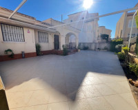 Venta - Villa - Guardamar del Segura - Urbanizaciones