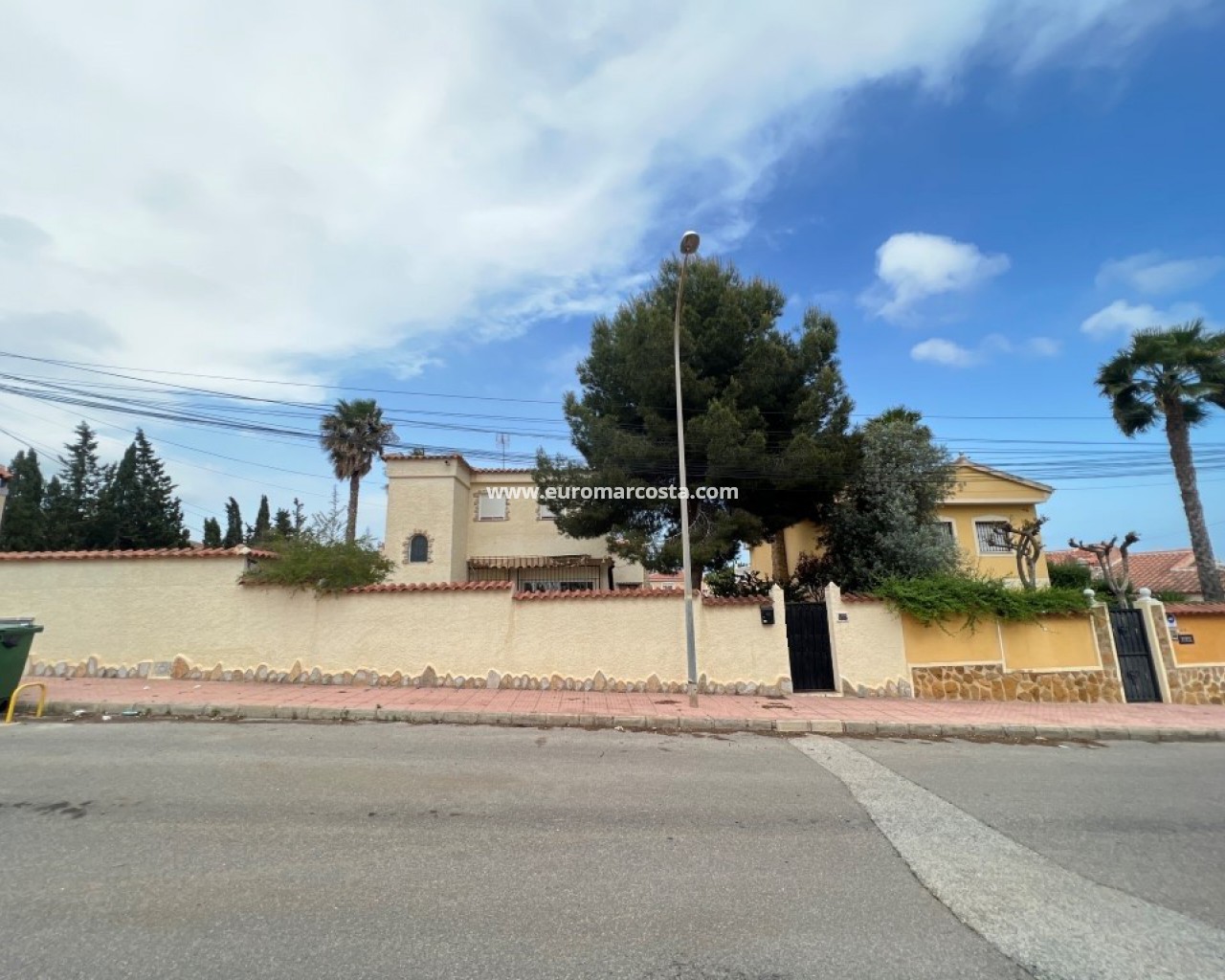 Villa freitstehend · Objekte zum Wiederverkauf · Ciudad Quesada · 4095