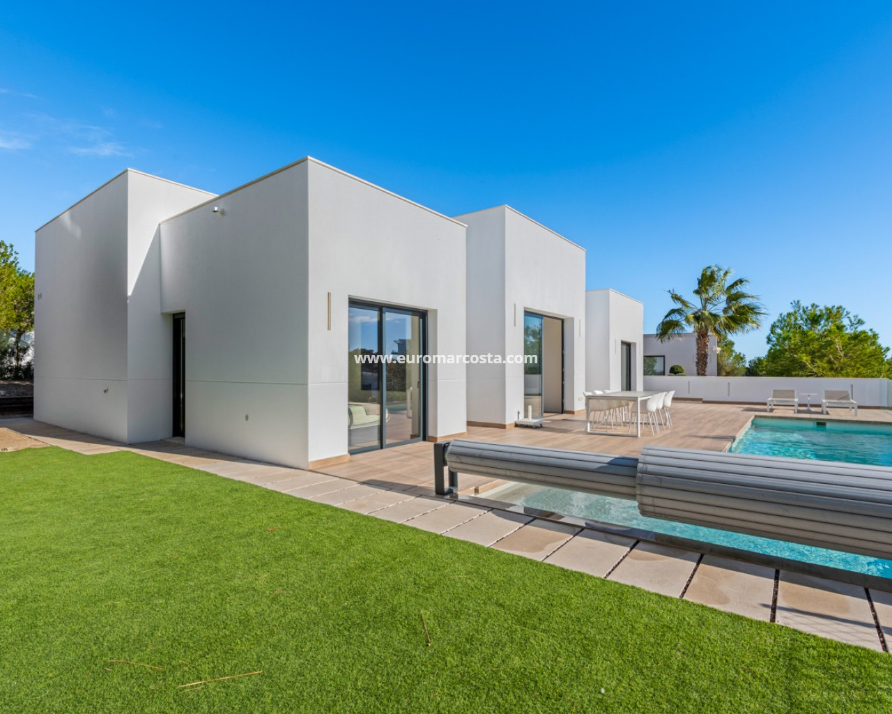 Villa freitstehend · Objekte zum Wiederverkauf · Las Colinas Golf Resort · CB-29303