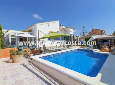 Villa freitstehend - Objekte zum Wiederverkauf - Orihuela Costa - Orihuela Costa
