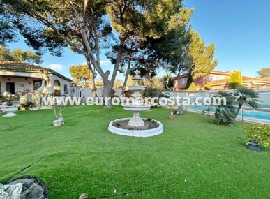 Villa freitstehend - Objekte zum Wiederverkauf - Orihuela Costa - Orihuela Costa