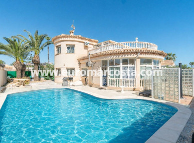 Villa freitstehend - Objekte zum Wiederverkauf - Orihuela Costa - Orihuela Costa