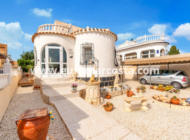 Villa freitstehend - Objekte zum Wiederverkauf - Orihuela Costa - Orihuela Costa