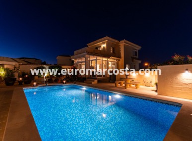 Villa freitstehend - Objekte zum Wiederverkauf - Orihuela Costa - Orihuela Costa
