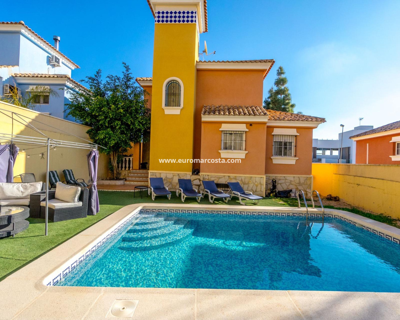 Villa freitstehend · Objekte zum Wiederverkauf · Orihuela Costa · PJ-47843