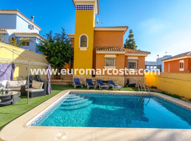 Villa freitstehend - Objekte zum Wiederverkauf - Orihuela Costa - TORREVIEJA