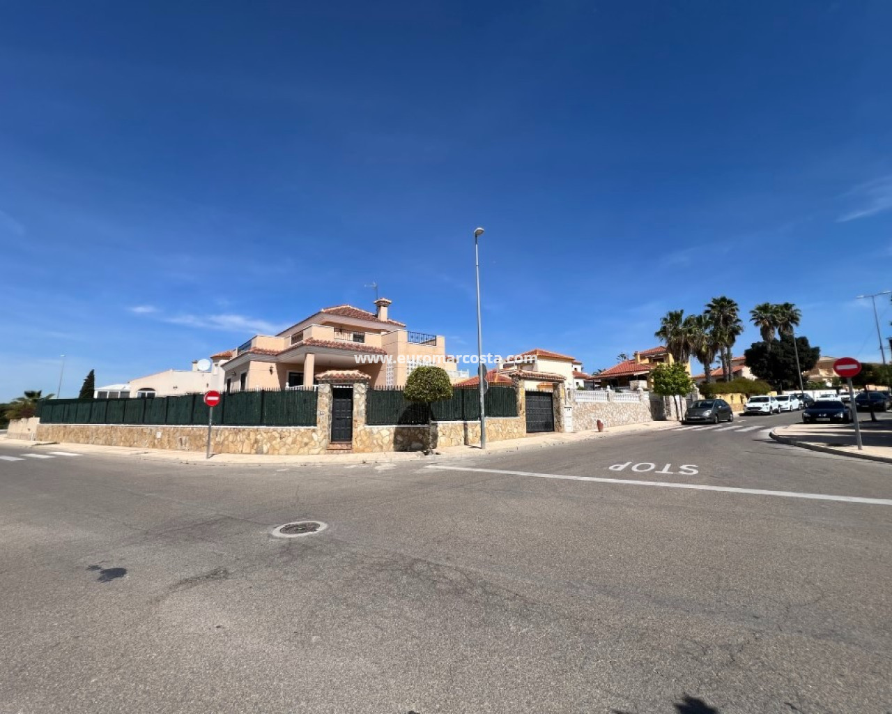 Villa freitstehend · Objekte zum Wiederverkauf · San Fulgencio · 4383