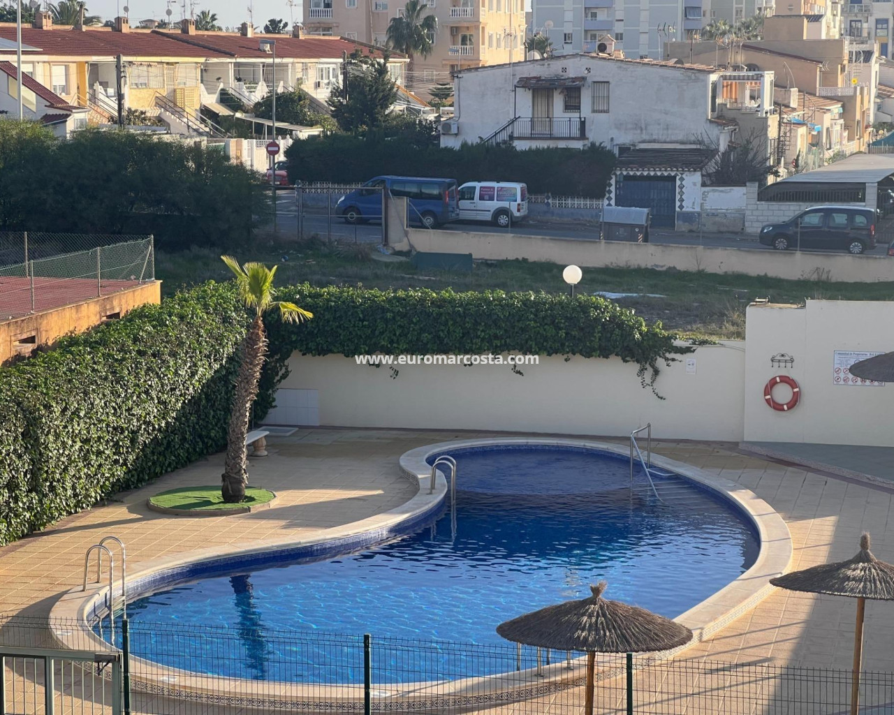 Villa freitstehend · Objekte zum Wiederverkauf · Torrevieja · H-35105