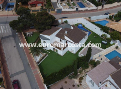 Villa freitstehend - Objekte zum Wiederverkauf - Torrevieja - Los Balcones - Los Altos del Edén