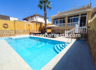 Villa freitstehend - Objekte zum Wiederverkauf - Torrevieja - TORREVIEJA