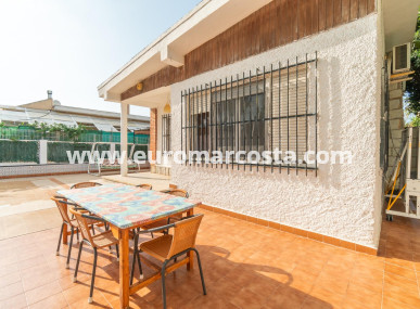 Villa freitstehend - Objekte zum Wiederverkauf - Torrevieja - TORREVIEJA