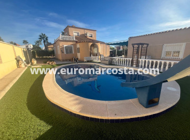 Villa freitstehend - Objekte zum Wiederverkauf - Torrevieja - TORREVIEJA