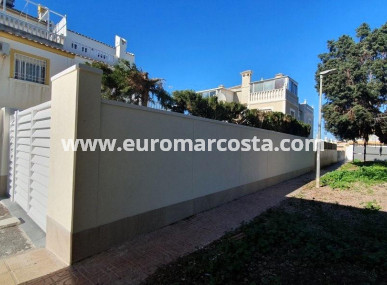 Villa freitstehend - Objekte zum Wiederverkauf - Torrevieja - TORREVIEJA