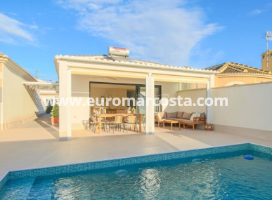 Villa freitstehend - Objekte zum Wiederverkauf - Torrevieja - TORREVIEJA