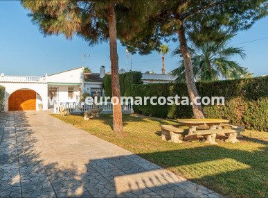 Villa freitstehend - Objekte zum Wiederverkauf - Torrevieja - TORREVIEJA