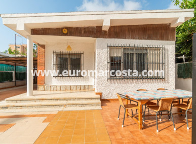 Villa freitstehend - Objekte zum Wiederverkauf - Torrevieja - TORREVIEJA