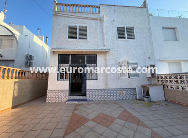 Villa freitstehend - Objekte zum Wiederverkauf - Torrevieja - TORREVIEJA