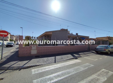 Villa freitstehend - Objekte zum Wiederverkauf - Torrevieja - TORREVIEJA