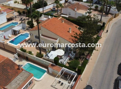 Villa freitstehend - Objekte zum Wiederverkauf - Torrevieja - TORREVIEJA