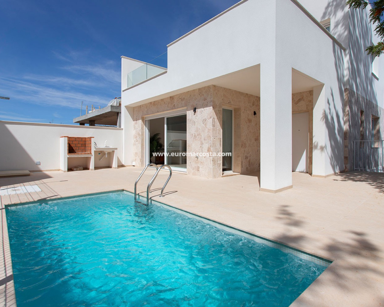 Villa · Nueva construcción  · Hondón de las Nieves · 4484