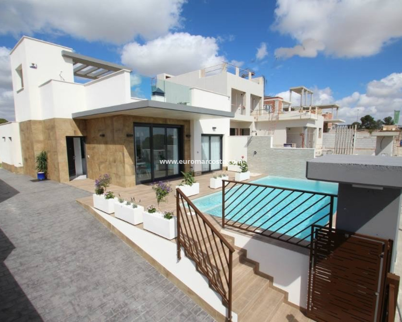 Villa · Nueva construcción  · La Manga del Mar Menor · Y-78796
