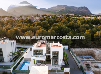 Villa - Nueva construcción  - La Nucía - La Nucía