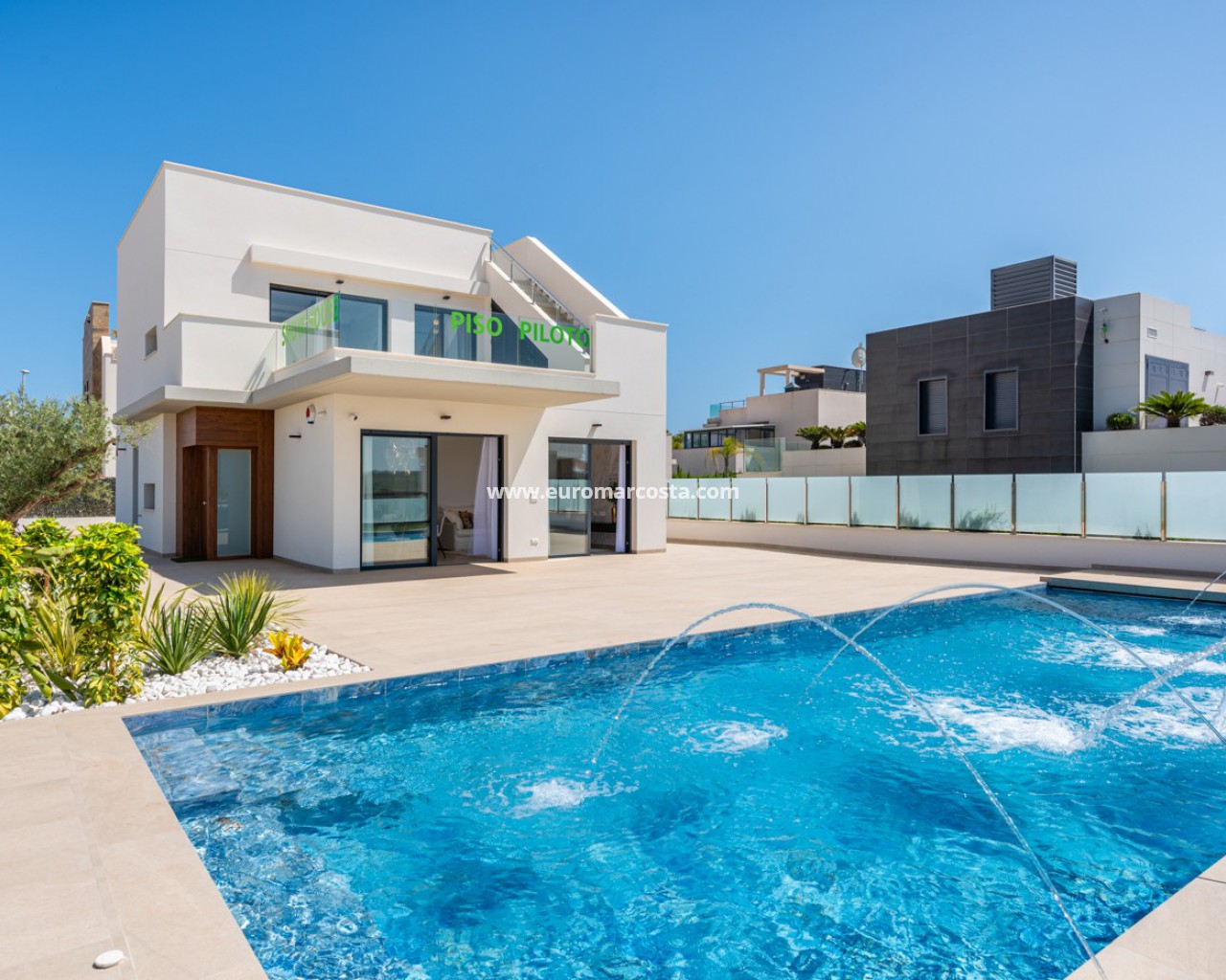 Villa · Nueva construcción  · Orihuela Costa · Y-25668