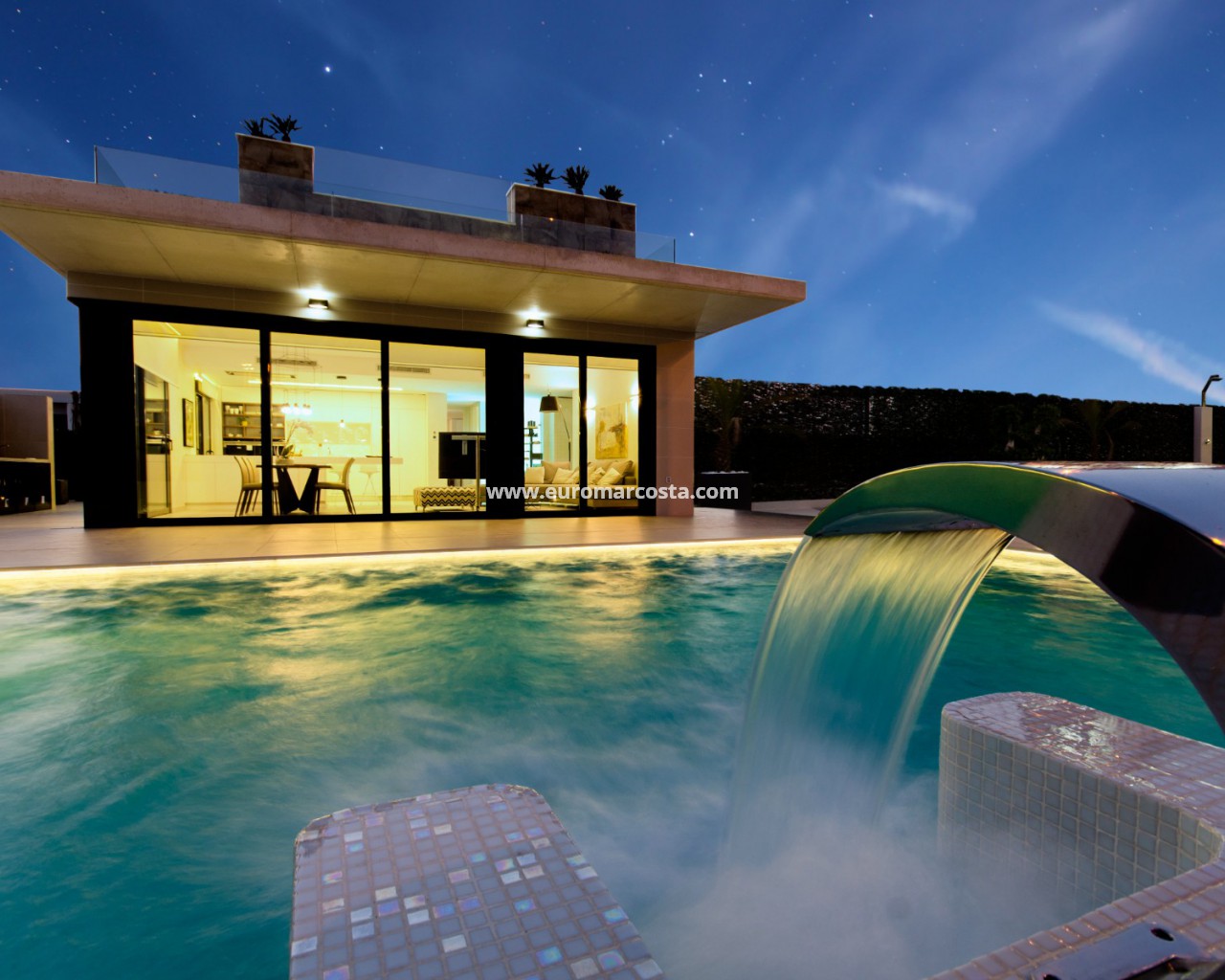 Villa · Nueva construcción  · San Miguel de Salinas · Y-45703