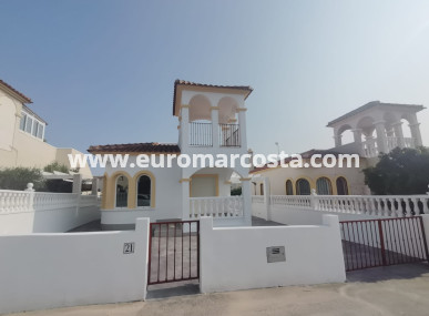 Villa - Sale - Orihuela - Orihuela