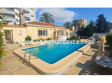 Villa - Sale - Torrevieja - TORREVIEJA