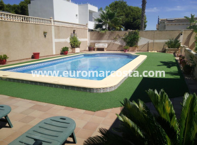 Villa - Sale - Torrevieja - TORREVIEJA