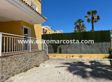 Villa - Venta - Guardamar del Segura - Urbanizaciones