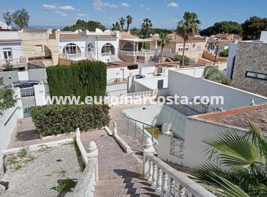 Villa - Venta - Torrevieja - Los Balcones - Los Altos del Edén