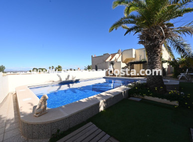 Villa - Venta - Torrevieja - TORREVIEJA