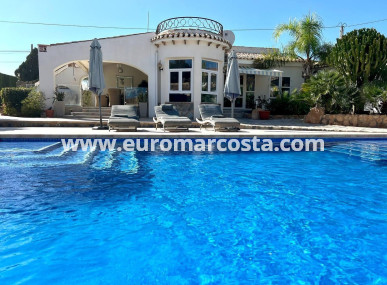 Villa - Venta - Torrevieja - TORREVIEJA