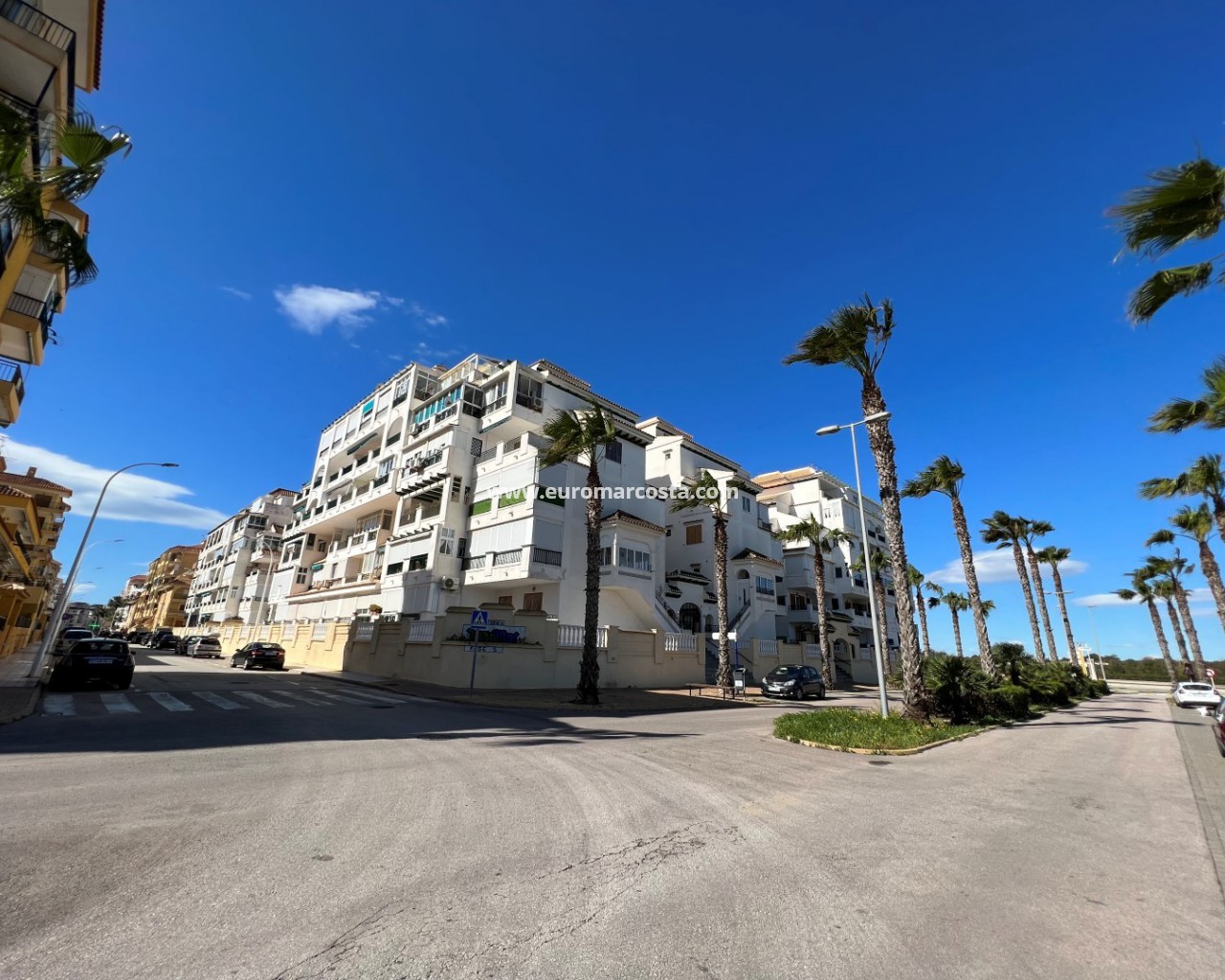 Wohnung · Objekte zum Wiederverkauf · Torrevieja · 4090