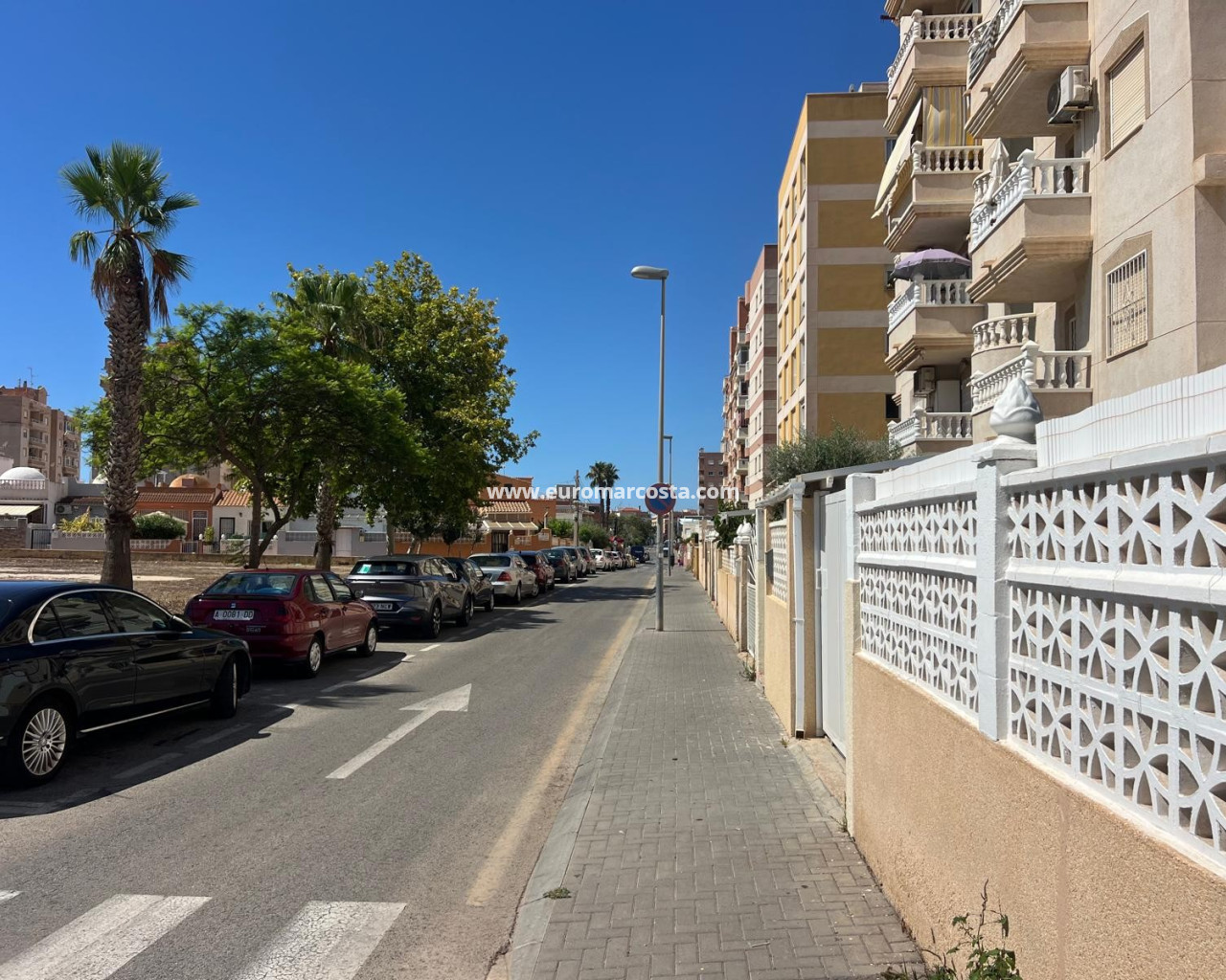 Wohnung · Objekte zum Wiederverkauf · Torrevieja · 4577