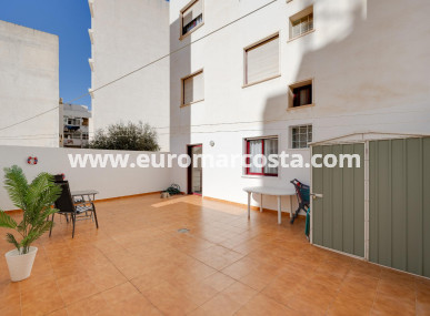 Wohnung - Objekte zum Wiederverkauf - Torrevieja - TORREVIEJA